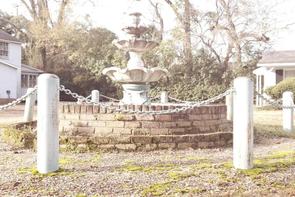 Agatha'S Historic Home Free Parking Wi-Fi Deck โมบิล ภายนอก รูปภาพ