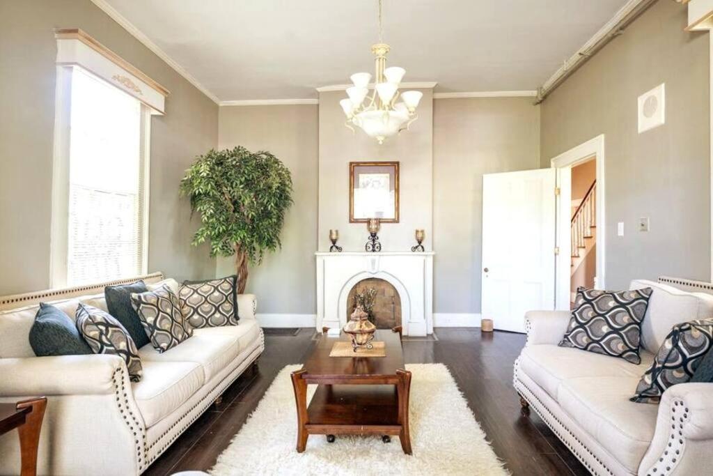 Agatha'S Historic Home Free Parking Wi-Fi Deck โมบิล ภายนอก รูปภาพ
